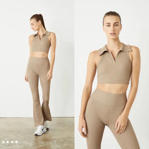 Year of Ours Gabriella Bra in Caribou Small Beige Collared Ribbed Athleisure Top